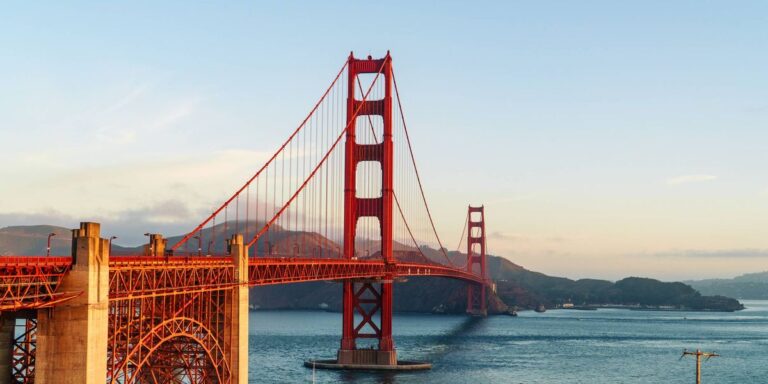 SHOCK - Anonymous donor gives $250 gift cards to 6,000 San Francisco teachers